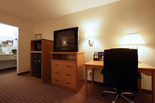 Americas Best Value Inn And Suites Desoto Exterior foto